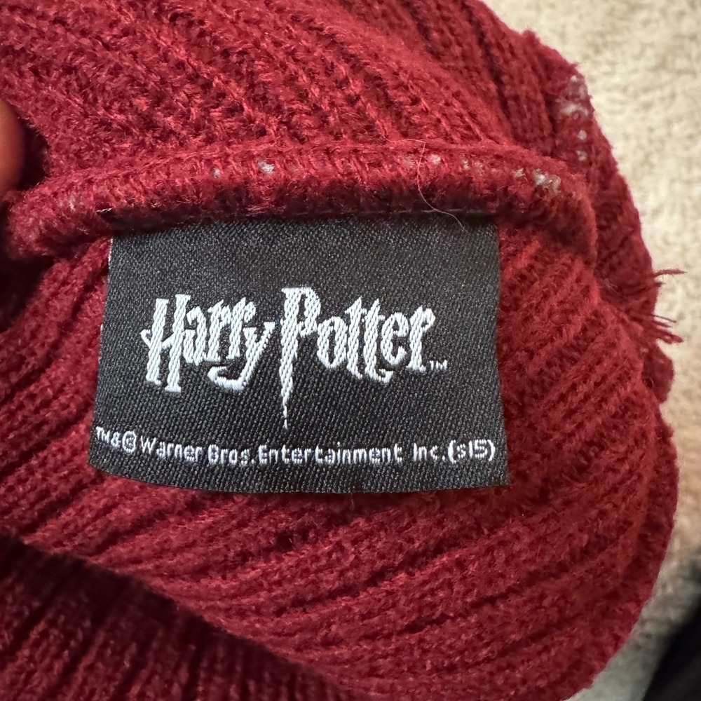 Harry Potter Gryffindor Beanie Hat Burgundy Grey Knit Pom Hogwarts Wizard Adult - Picture 3 of 5